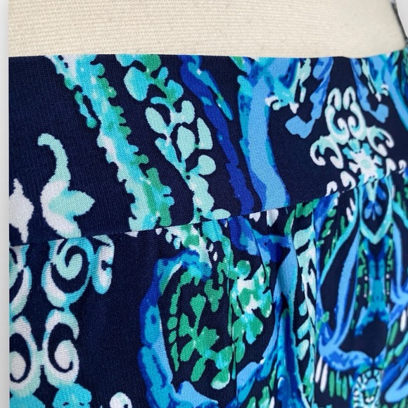 Avenue Woman's Size 26 / 28 Top Shirt Cold Shoulder Stretchy Slinky Flowy - Picture 4 of 7